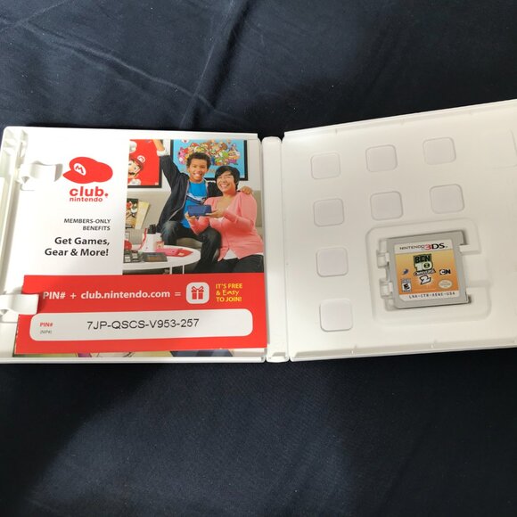 Ben 10 Omniverse 2 3DS - USED - Picture 3 of 5